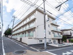 多階建ての建物外観