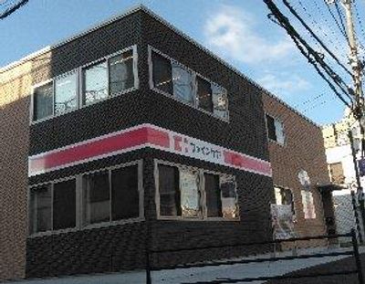 落ち着いた建物外観