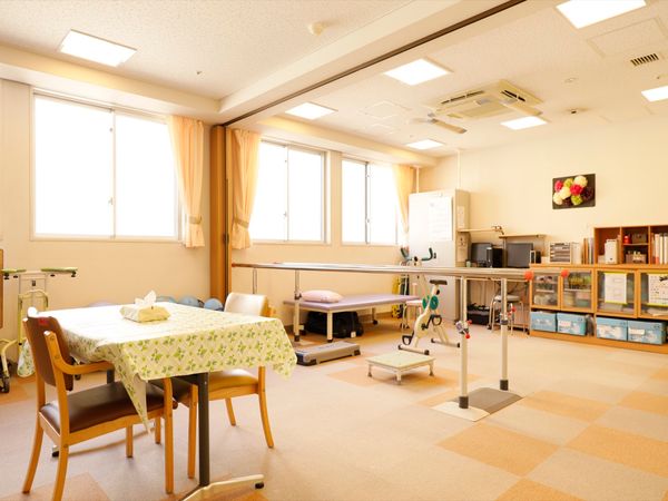 機能訓練設備が整う部屋