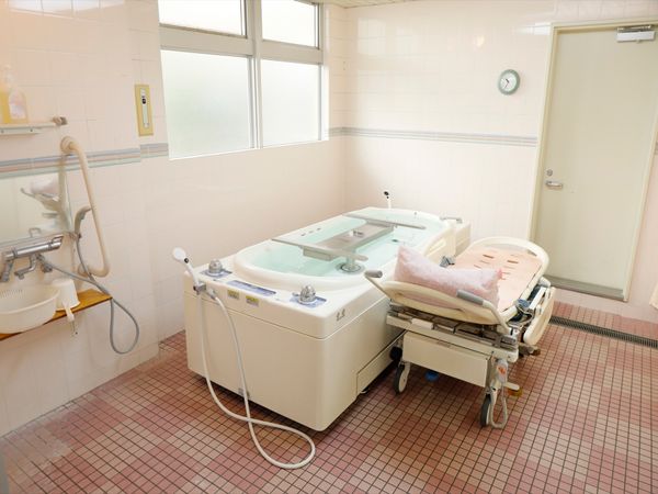 清潔な浴室設備