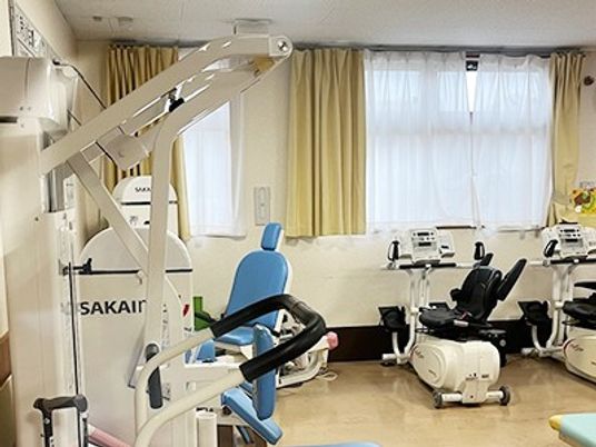 機能訓練室の運動機器  