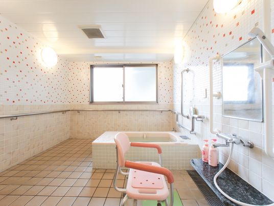 バリアフリーな浴室