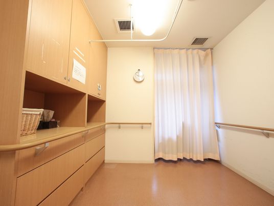 整理された居室の一角