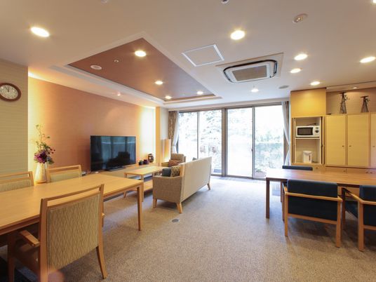 温かみのある共有リビング