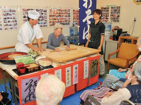 蕎麦打ちイベントの光景