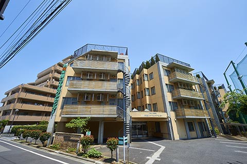 介護老人保健施設 お花茶屋ロイヤル ケアセンターの外観