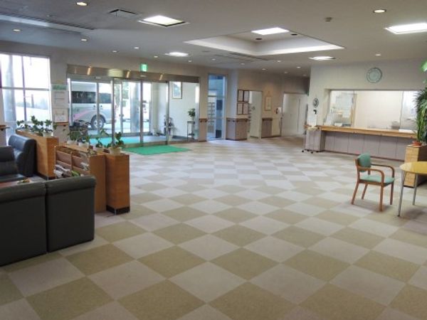 明るいエントランス空間