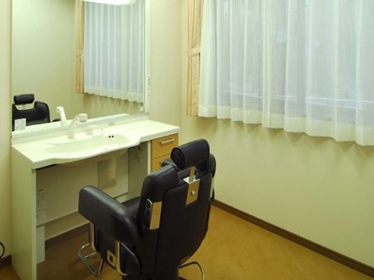 洗面台と設備された椅子