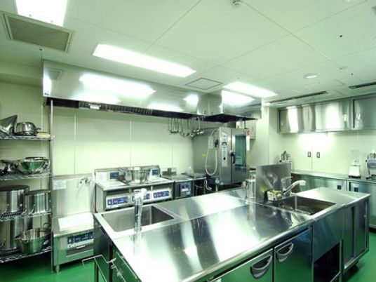 清潔なキッチン設備