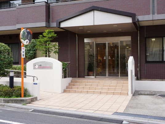 エントランス正面