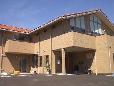 レンガ造りの外観