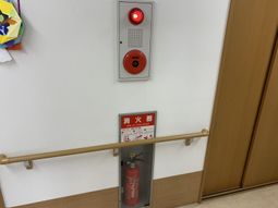 消火設備と廊下