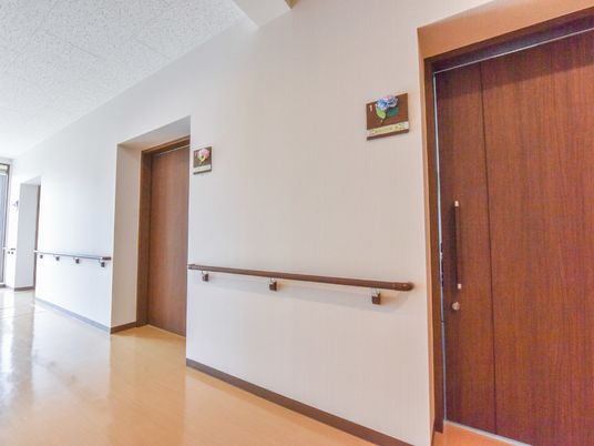 廊下と部屋の入口