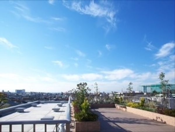 広々とした屋上テラス
