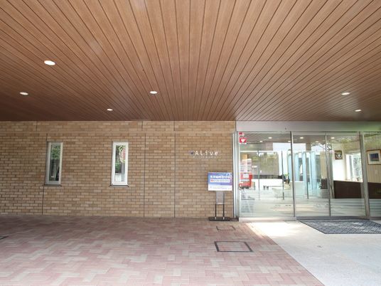 広々とした綺麗なエントランス