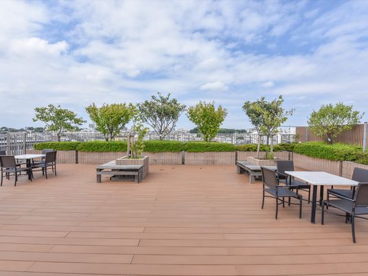 広々とした開放的なテラス