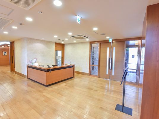 快適な広々としたフロント