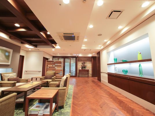 暖かみのある応接スペース