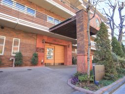 エントランスの外観