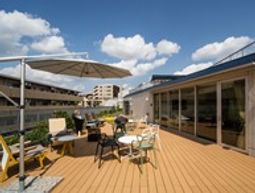 開放的なテラスの様子