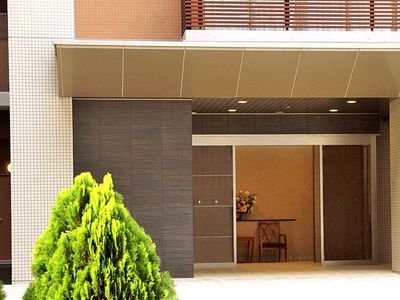 モダンなエントランス風景