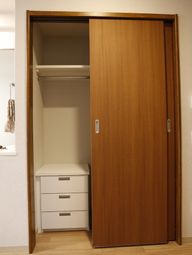 整理整頓されたクローゼット