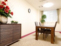 落ち着きのある休憩スペース