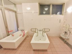 清潔な浴室設備