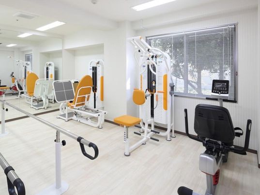 明るい機能訓練室