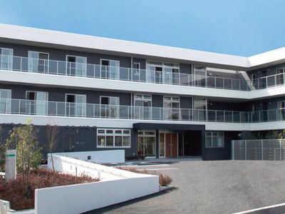 モダンな建物の外観