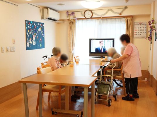 和やかリビングの風景