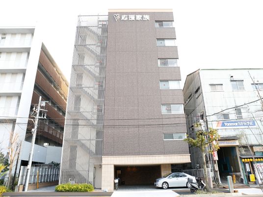 都市型施設の外観