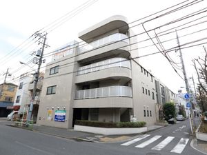 現代的な外観の建物