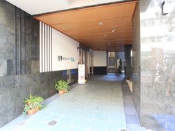 清潔感のあるエントランス