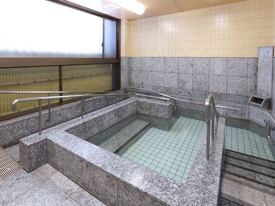 清潔な浴室空間