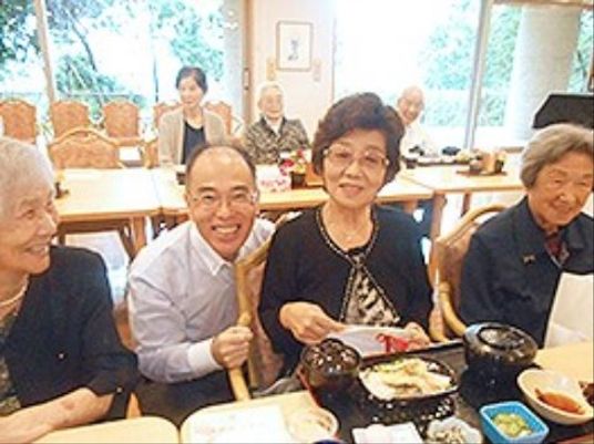和やかな食事のひととき
