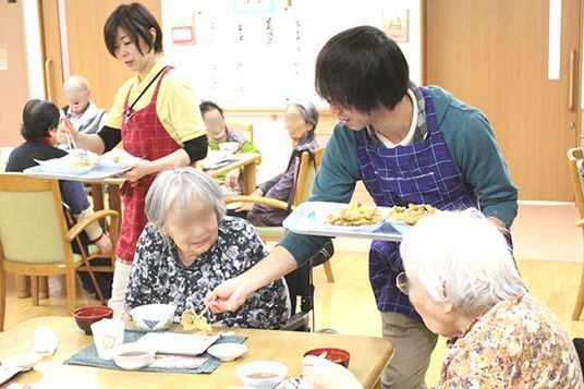 くつろぎの食堂