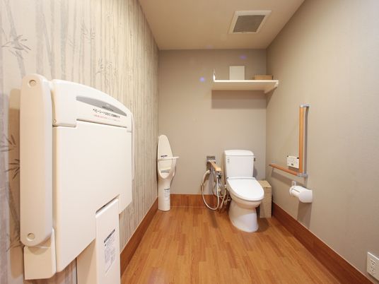 バリアフリー対応のトイレ