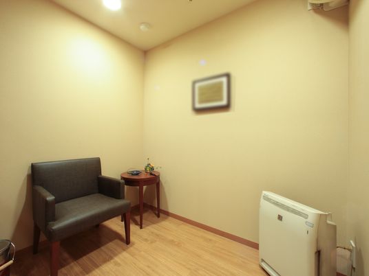 シンプルな待合スペース
