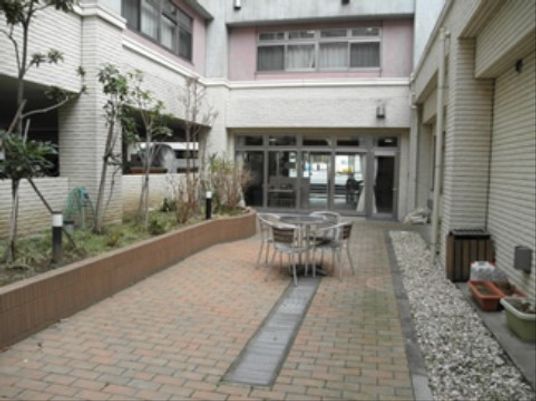 ゆとりのある中庭エリア