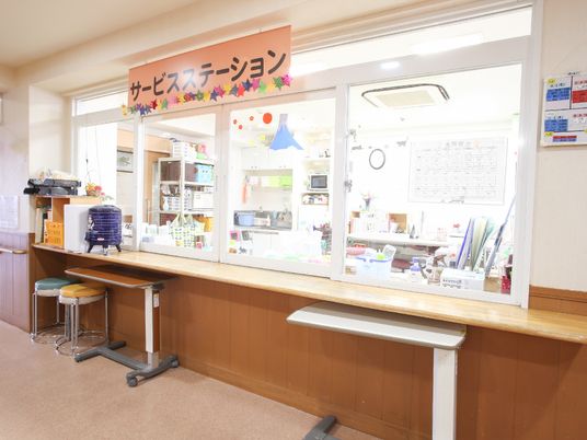 スタッフ対応カウンター