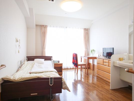 明るく清潔な居室