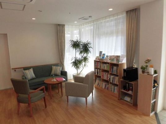 共有スペースの快適な角部屋