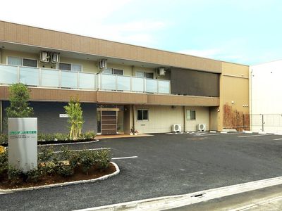 整備された外観の施設