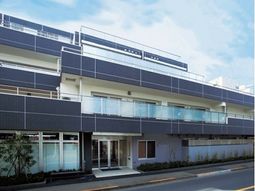 モダンな建物の外観