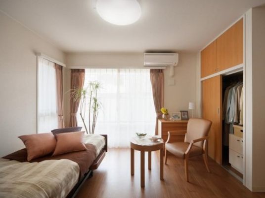 居室の清潔感ある空間