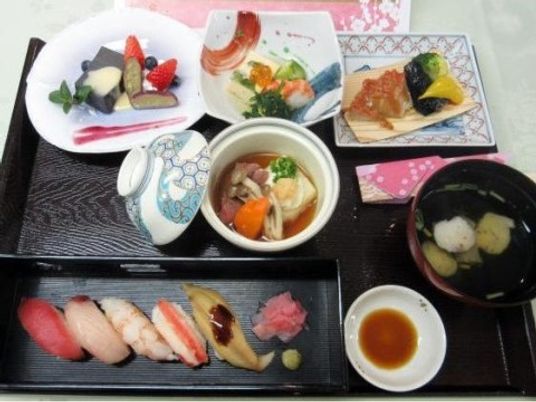 色とりどりの和食膳