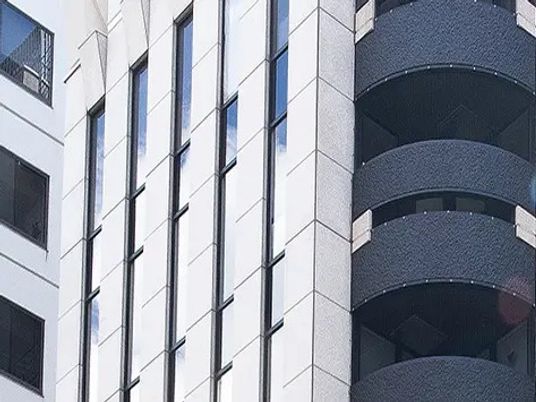 マンション風の建物外観  