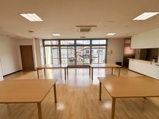広々としたダイニング