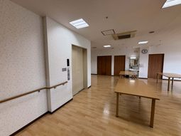広い廊下のある場所